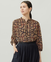 ジオメトリックレトロプリント ブラウス