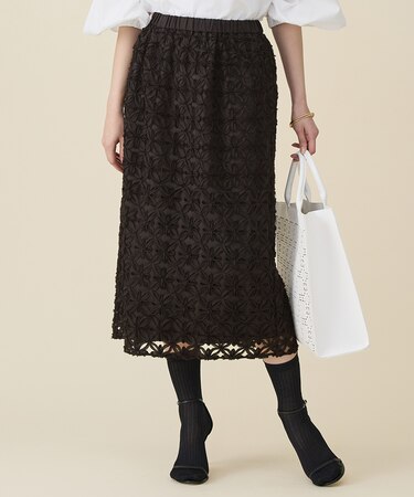 テープエンブロイダリー スカート