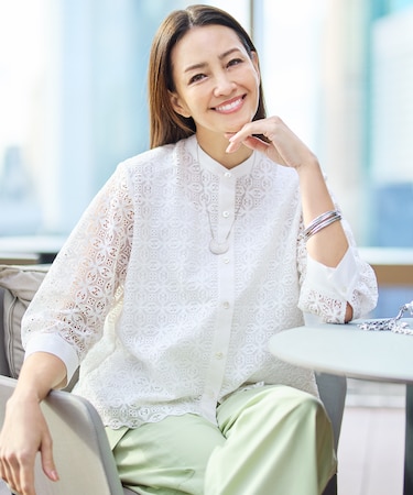 【カタログ掲載】ジオメトリックレース ブラウス