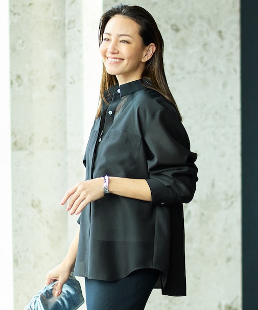 【カタログ掲載・羽織りとしても】シャイニーオーガンジーシアー シャツ