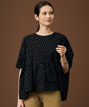 【WEB&一部店舗限定・サラリ触感】コットンサッカープリント ブラウス