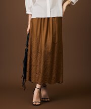 【カタログ掲載・すっきりシルエット・清涼感】エンブロイダリーローンストレート スカート