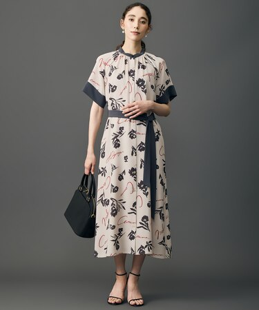 【1枚でサマになる・お出掛け】カリグラフィーフラワープリントバンドカラー ワンピース
