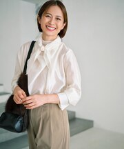【カタログ掲載・顔まわり華やか】シアーボウタイ ブラウス
