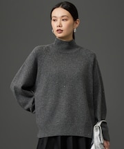 【カタログ掲載】ウールカシミヤブレンドスパンコールハイネック ニット
