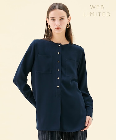 【WEB限定・洗える】CLARION / ゴールド釦クルーネックブラウス