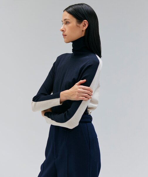 【洗える・VERY NaVY12月号掲載】LA MONNAIE / バイカラーウールタートルニット