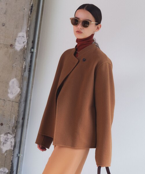 ベイジ　2022年製　定価¥６.5万　ウールベルテットノーカラーショートコート ベイジ/アウターの通販｜&mall（アンドモール）三井ショッピングパーク