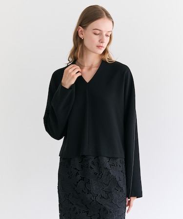 RUE / ドライタッチVネック配色ステッチブラウス