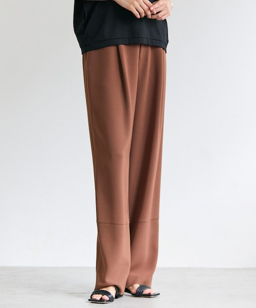 GYPSUM / シルキータッチ セミワイドタックパンツ