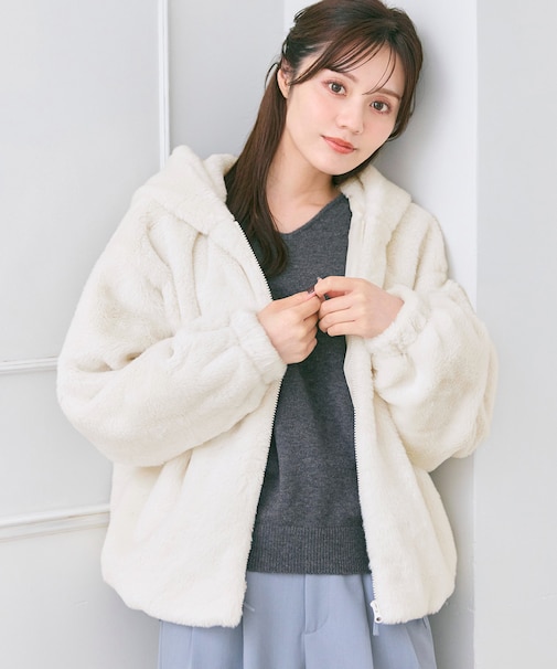【洗える】フード付きフェイクファー パーカー