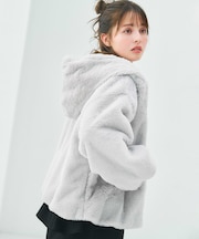 【洗える】フード付きフェイクファー パーカー