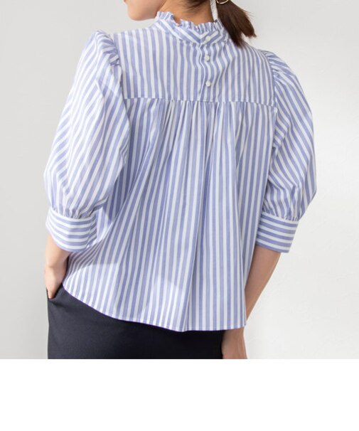 スタンドフリルブラウス