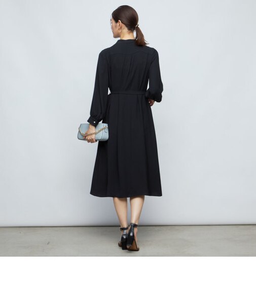 バックサテンタックパール釦ワンピース