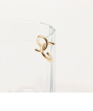 ヒネリクロスイヤーカフ