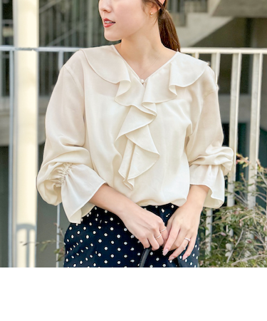 【追加】(CLASSY5月号掲載)ラッフル衿とろみブラウス