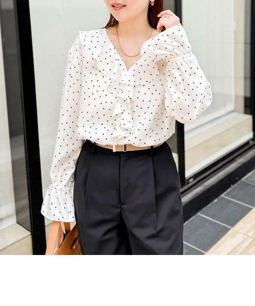 【追加】(CLASSY5月号掲載)ラッフル衿とろみブラウス