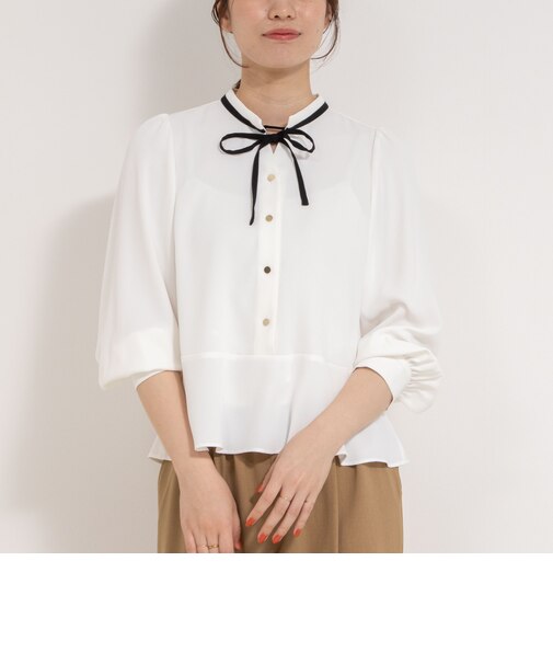ペプラムリボンブラウス