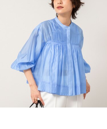ピンタックブラウス