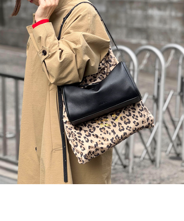 スクエアワンショルダーバッグ