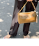 カーキブラウン