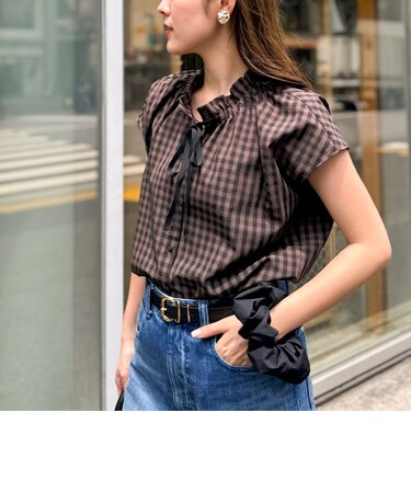 衿フリルショートスリーブシャツ