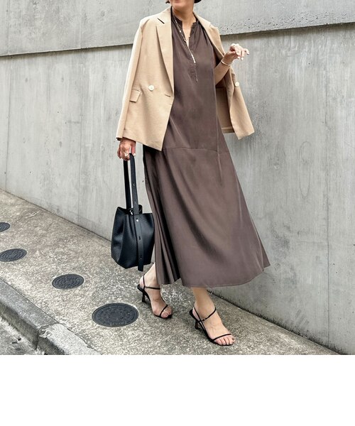 フィブリルサテンハーフスリーブロングワンピース