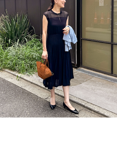 プリーツ風ニットワンピース