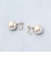 【grace grace/グラスグラス】ボールイヤリング