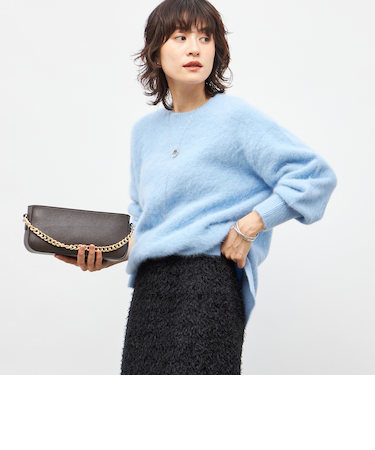 カシミヤ混ヘアリークルーネックプルオーバー