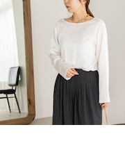 ◇【WEB限定】ウォッシャブルリラックスサテン長袖Ｔブラウス