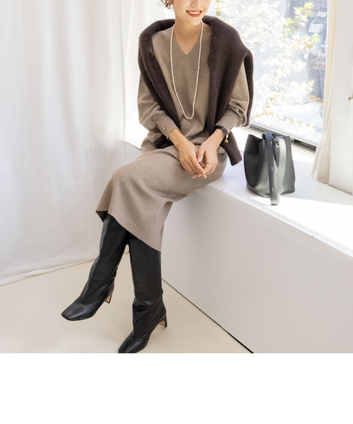 ◇【WEB限定】ウォッシャブルラメ総針Vネックコクーンワンピース