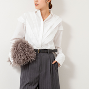 【MARILYN MOON/マリリーンムーン】Vタックフリルブラウス