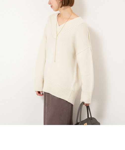 ブライト紡毛Vネックプルオーバー