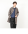 ベージュ