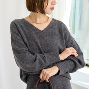 《手洗い可能》アルパカ混Vネックプルオーバー