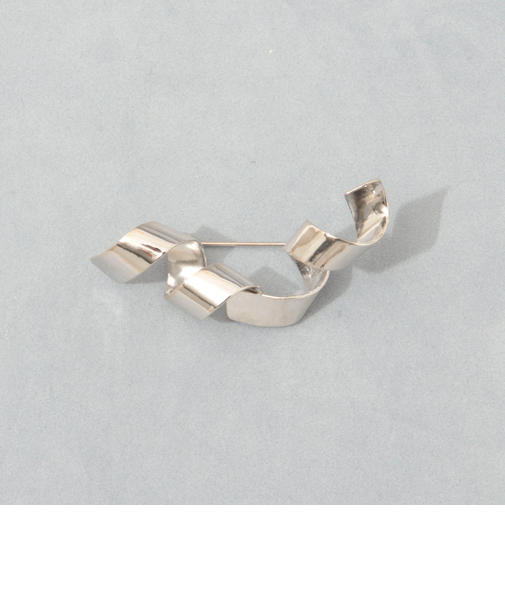 【grace grace/グラスグラス】スクリューブローチ