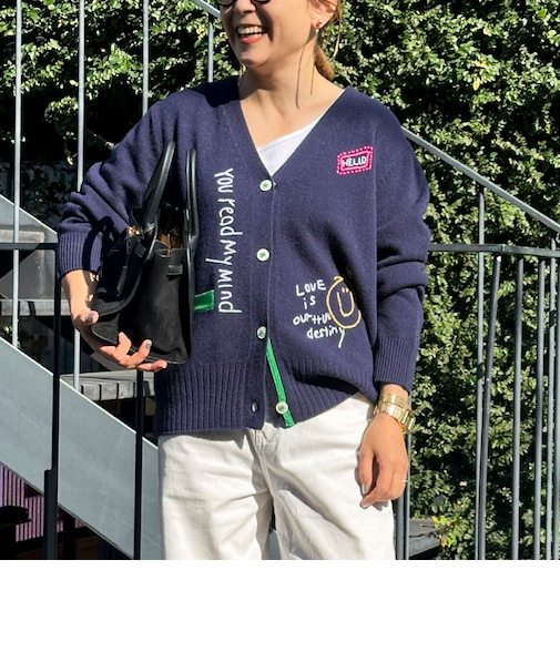 ハンド刺繍Vネックカーディガン