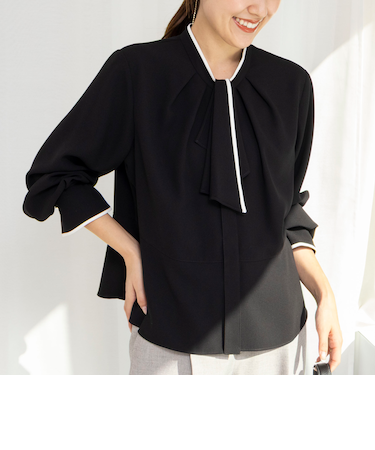 《セットアップ対応》ウォッシャブルストレッチジョーゼットボウタイ風ペプラムブラウス