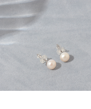 【grace grace/グラスグラス】淡水パールピアス-Greta