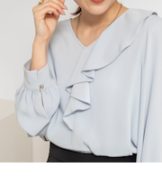 ウォッシャブルサテンアシンメトリーラッフルブラウス