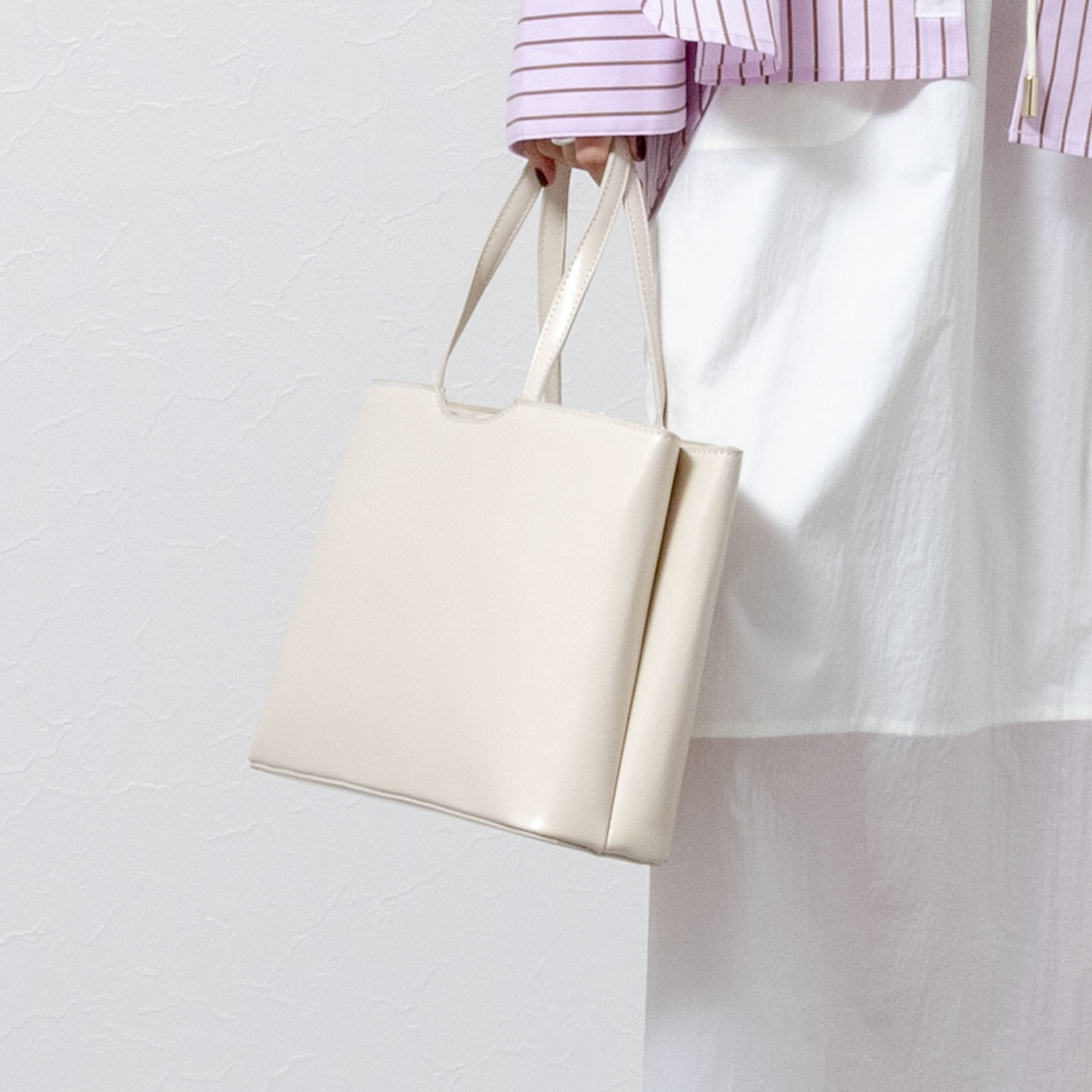 【MAQWEL/マクウェル】スクエアハンドバッグ