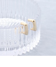 【grace grace/グラスグラス】スクエアＧ型イヤリング