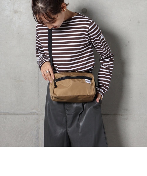 A to J【新品】トリプルクロス 7-11 CREW バックロゴM CHARLES ＆ KEITH ショルダーバッグ バッグ Trin トリン スロー