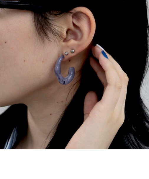 アクリルマーブルUピアス