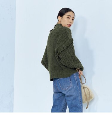 柄編みフリンジハイネックニット