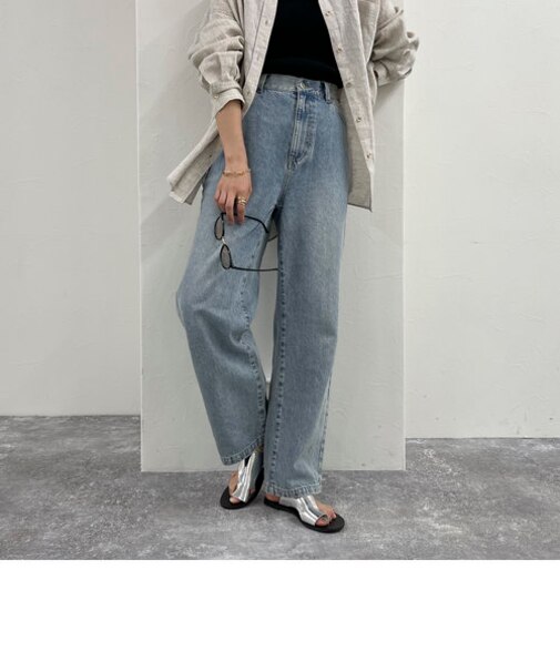 ストレートデニムパンツ