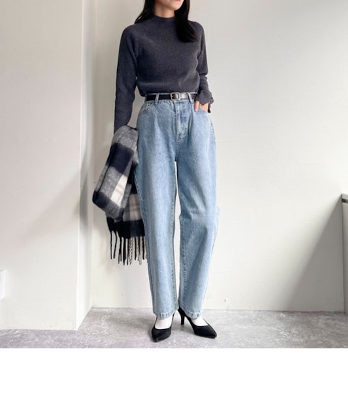 ストレートデニムパンツ