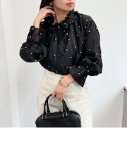 ハート刺繍フリルカラーブラウス