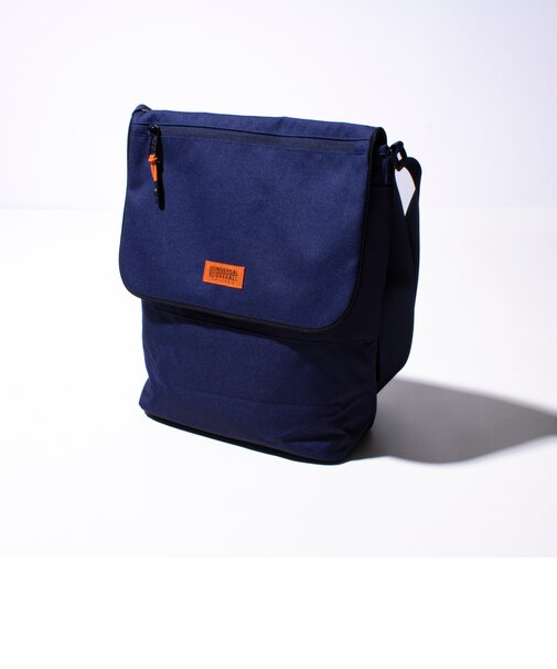 【UNIVERSAL OVERALL】VERTICALLY 縦型フラップショルダーバッグ